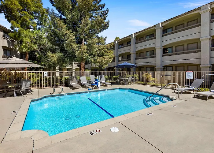 Cheap hotel: Good Nite Inn Fremont